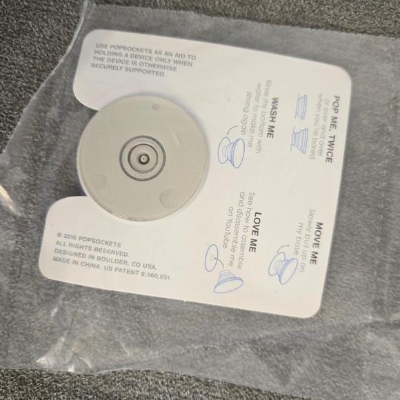 Geek Squad Popsockets Phone Accessory Photo Grip Medua Stand Chat Best Buy - Picture 2 of 3